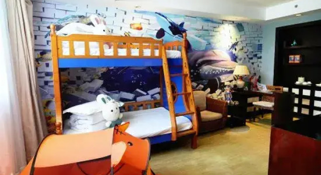 Семейный люкс Xihai Hot Spring Holiday Hotel