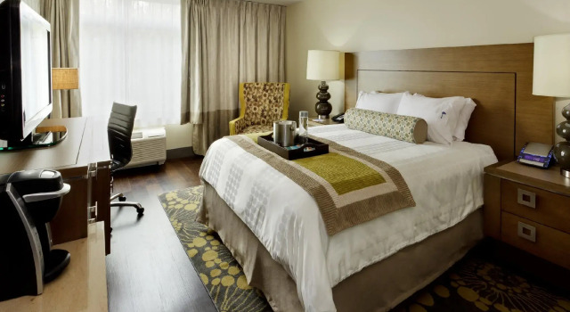 Двухместный номер Standard с видом на бассейн Hotel Indigo Long Island - East End by IHG