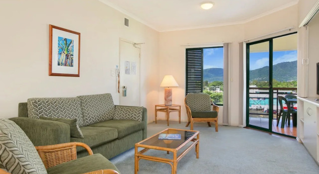 Люкс с 2 комнатами с балконом Tropic Towers Apartments