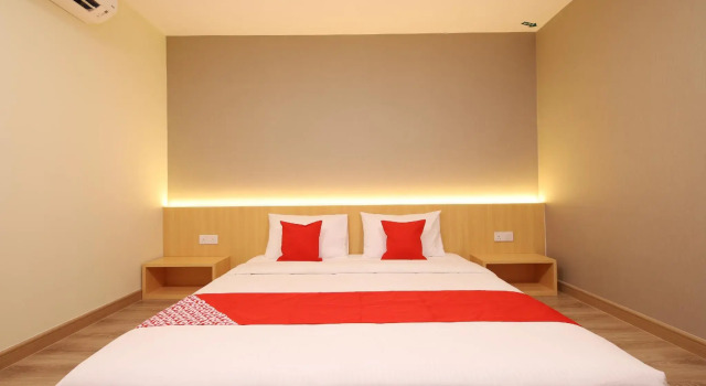 Двухместный номер Deluxe Hotel 101 Ulu Tiram