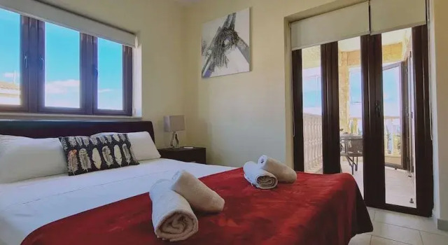 Ocean View 4 BR Villa, Забронировать Вилла Коттеджи Паралимни, Коттедж