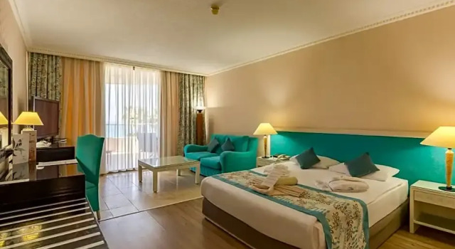 Двухместный номер Deluxe с балконом и с видом на море Sunrise Queen Luxury Hotel