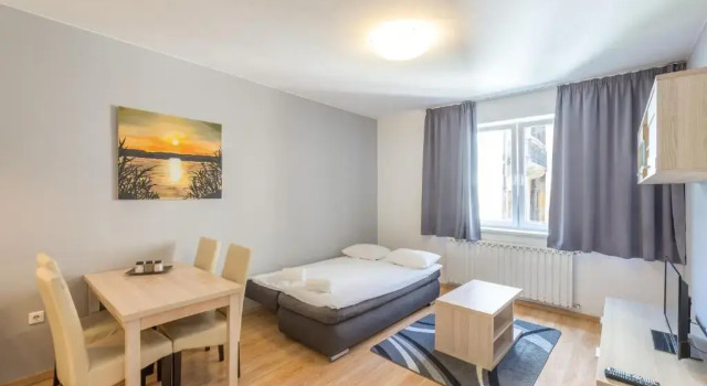 Апартаменты Corvin Plaza Apartments & Suites