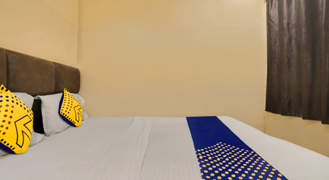 Spot On Bhargav Residence