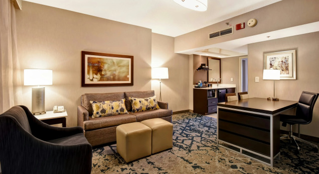 Embassy Suites Raleigh - Durham/Research Triangle, Book Hotel Cary Raleigh-Durham Metropolitan Area