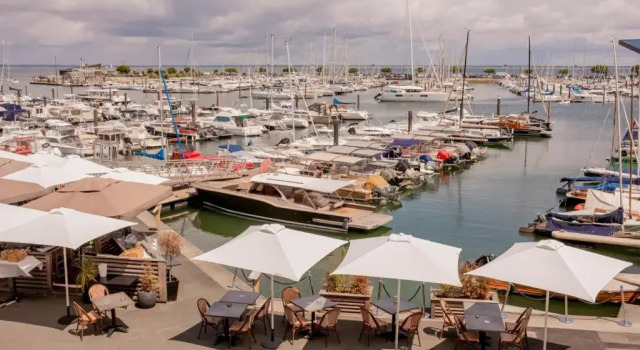 Люкс с видом на море Résidence Les Suites du Port - by Le Saint Ferdinand