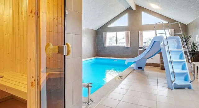 Spacious Holiday Home in Grenå near Sea, Rezervovat Rekreační dům Grena 