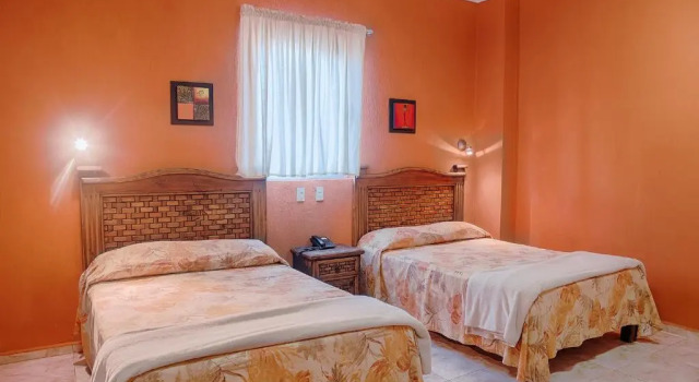 Четырёхместный номер Standard Hotel Suites Ejecutivas