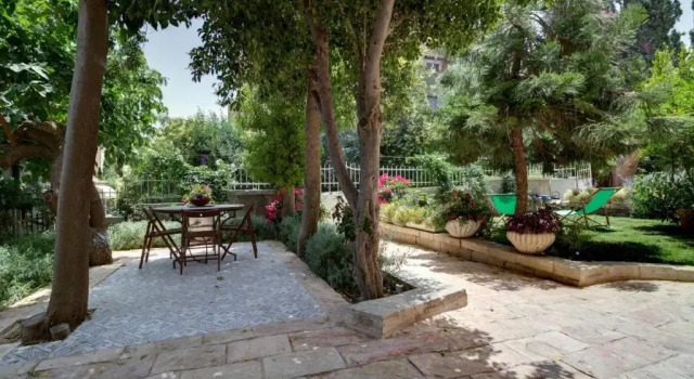 Brand New Gem In Talbiyeh, Забронировать Отель Отели Иерусалима с парковкой, рядом с Площадь Сиона, Парковка