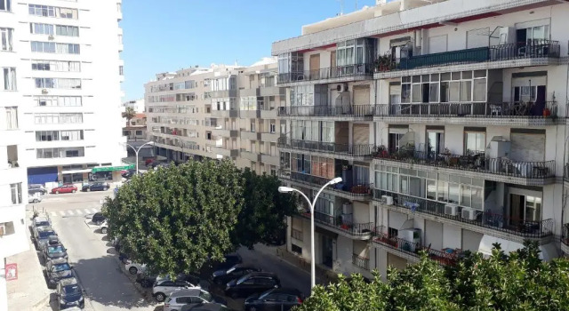 T2 Mira Praia 4- Familiar, 80mt Praia, Wifi