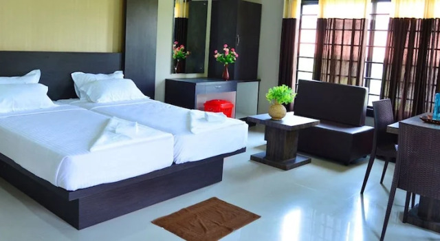 Begonia Residency, Забронировать Отель Отели штата Кералы с парковкой, Парковка