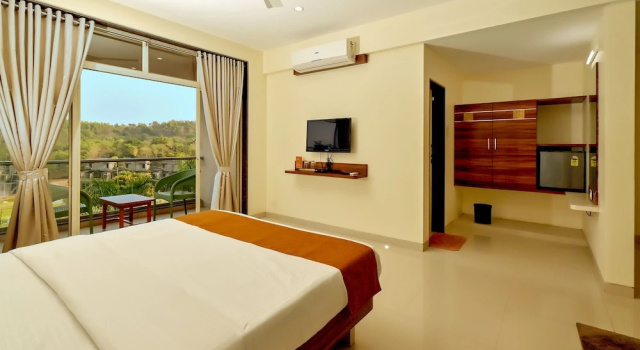 Номер Executive с балконом Hotel Sadhana Executive
