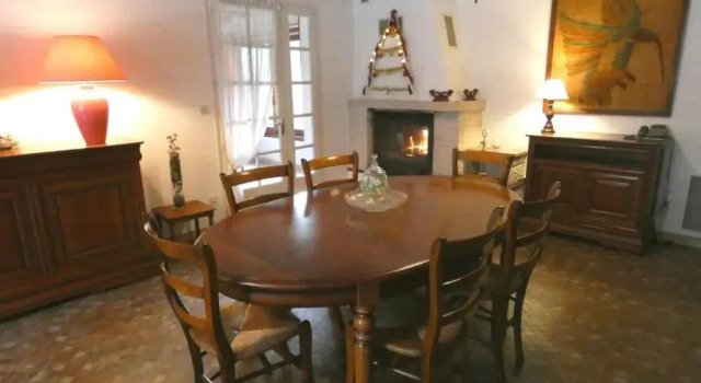 Gite Bascons, 3 pièces, 4 personnes - FR-1-360-560, Boek Hotel Hotels in Bascons met parkeren, Parkeren
