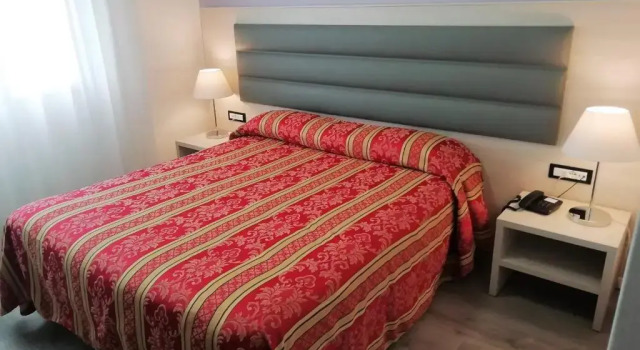 Двухместный номер Standard с балконом Hotel Kristall
