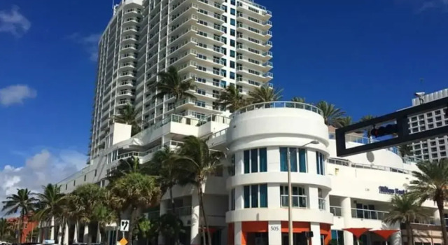 Ocean View Condos - 4 Star Beach Resort, Забронировать Курортный отель Форт-Лодердейл Broward County, рядом с Пляж Себастьян-стрит