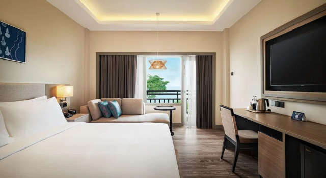 Двухместный номер Standard с балконом и с видом на море DoubleTree by Hilton Damai Laut