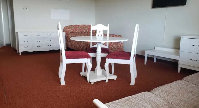 Трёхместный номер Standard с балконом Hotel Montego