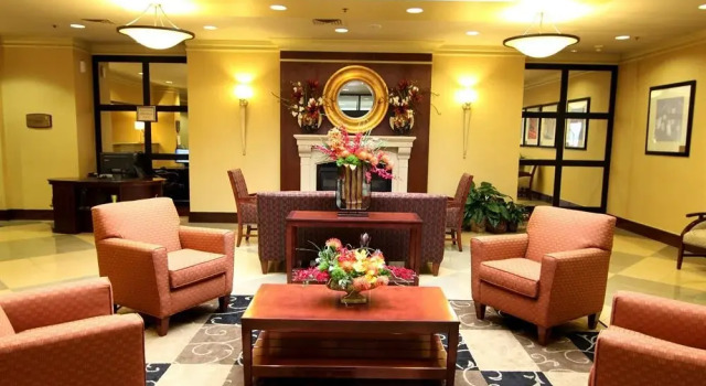 Holiday Inn Pittsburgh-Monroeville, Boek Hotel Hotels in Monroeville met parkeren, Parkeren
