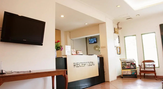 OYO 236 Penginapan Rumah Hijau, Rezerwuj Hotel Palembang Sumatra