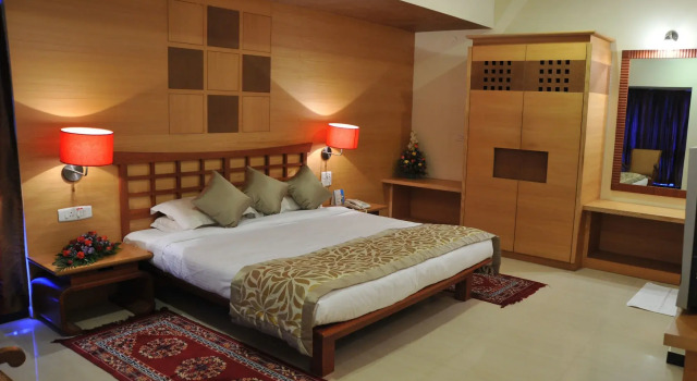 La-Paz Gardens Beacon Hotel - Vasco da Gama Goa, Reserva ahora Hotel Hoteles en Lagos con piscina, Piscina