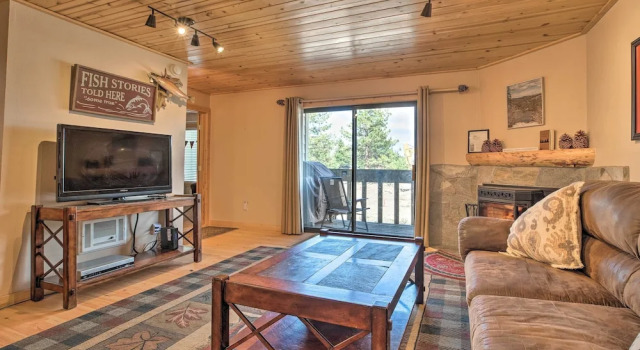 Cozy Family Condo in Mammoth Lakes w/ Balcony, Забронировать Апартаменты/квартира Маммот-Лейкс Маммот, рядом с Поле для гольфа Snowcreek