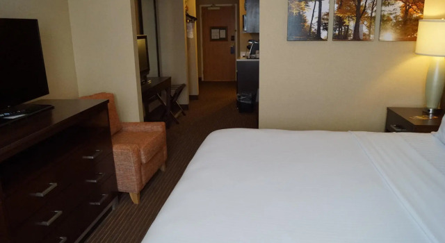 Номер Standard Holiday Inn Express Hotel & Suites Watertown - Thousand Islands by IHG