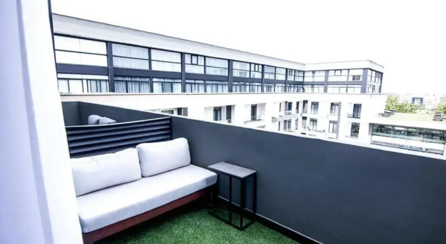 1 Bedroom Duplex Embassy Gardens, Prenota Appartamento Hotel a Greater Accra con piscina, Piscina