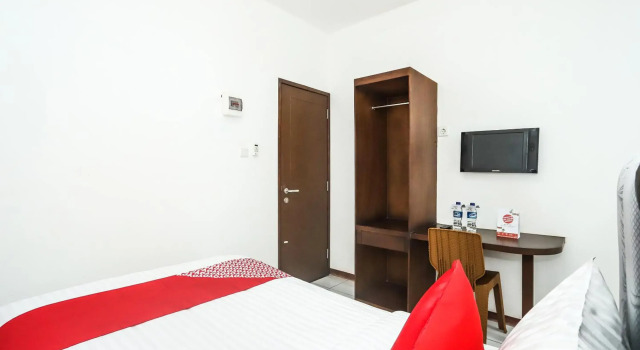 OYO 1582 Bungo Guest House, Prenota Affittacamere Muara Bungo Jambi