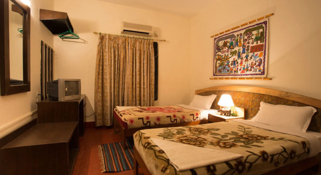 Chitwan Adventure Resort, Забронировать Курортный отель Отели Читван 3 звезды, 3*