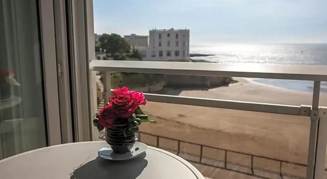 Номер Standard с видом на море Hôtel The Originals Miramar, Royan Pontaillac