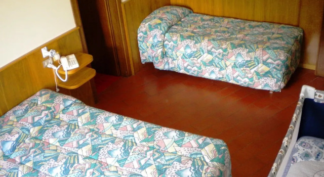 Четырёхместный номер Standard с балконом Albergo Milano
