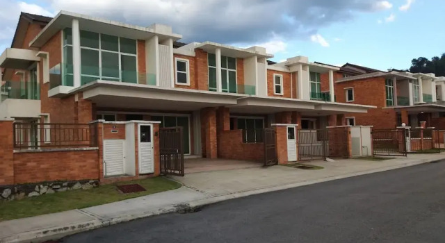 New and Classic Homestay 2 Storey House, Забронировать Отель Каджанг Селангор