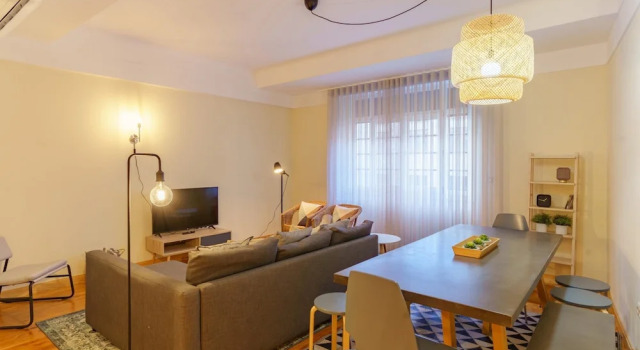 Feel Porto Downtown Woods Flat, Varaa Hotelli Hotellit Porto pysäköinnillä, Pysäköinti