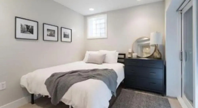 Lovely Washington DC Dupont Circle 2 Bedroom 2 Bathroom Apartment 4 Guests, Забронировать Апартаменты/квартира Апартаменты Вашингтона, рядом с Bruce Monroe Community Park, Апартаменты/квартира