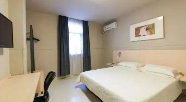 Люкс Deluxe Jinjiang Inn Wuhan Linjiaohu Wanda Branch