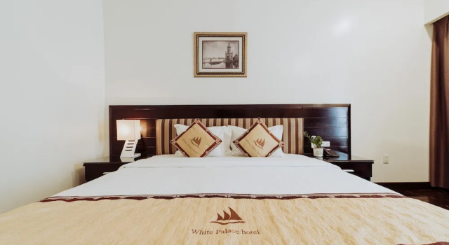 Двухместный номер Superior White Palace Thai Binh Hotel
