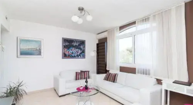 Apartment Eden