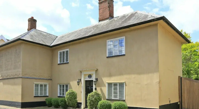Holiday Home of Exceptional High Quality With Breathtaking Garden and Summer House