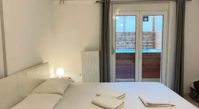 Студия Luxury studio with SPA close to athens airport