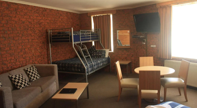Merrijig Motor Inn Resort