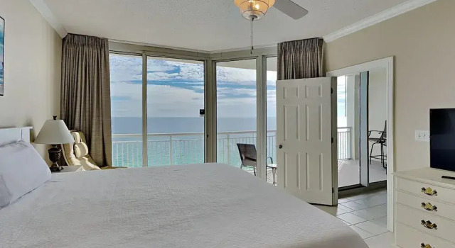 The Pearl of Navarre #1505 by Southern Vacation Rentals, Забронировать Апартаменты/квартира Апартаменты Наварр, рядом с Navarre Beach Fishing Pier, Апартаменты/квартира