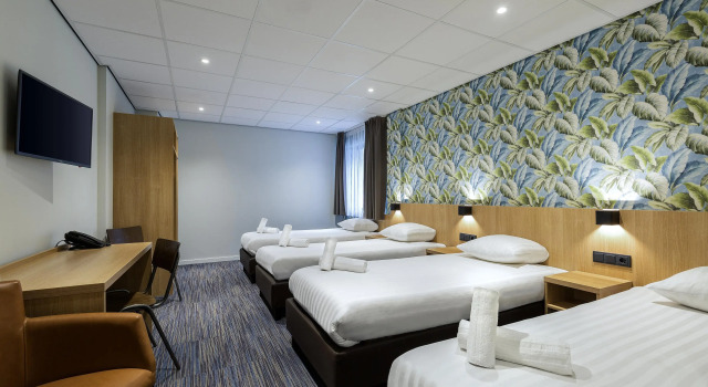 Четырёхместный номер Economy Best Western Amsterdam