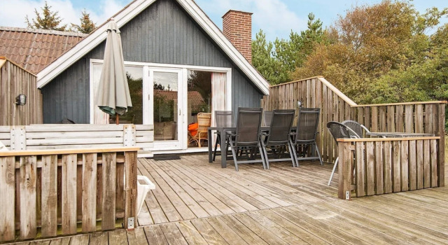 Secluded Holiday Home in Vejers Strand With Terrace, Boek Hotel 3-sterren hotels in Ho, 3*