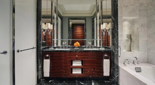 Двухместный номер Premier Four Seasons Hotel Bahrain Bay
