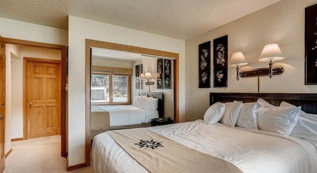 Premier 2br/2ba In Lakeside Ge- Kids Ski Free! 2 Bedroom Condo by RedAwning