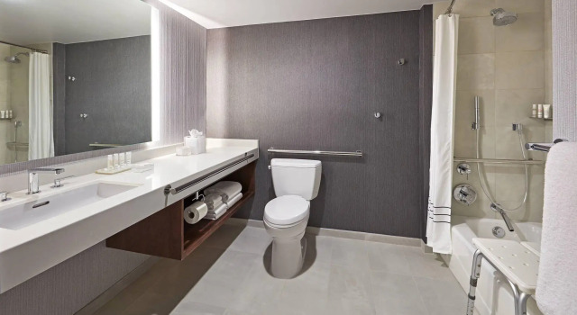 Четырёхместный номер Standard San Mateo Marriott San Francisco Airport
