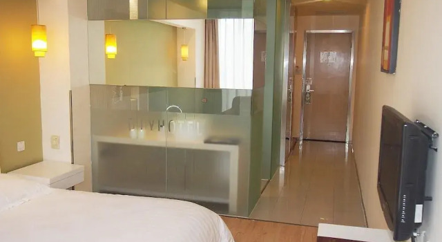 Motel 268 Shenzheng Huanggang Branch, Rezerwuj Motel Hotele w Shenzhen z parkingiem, Parking