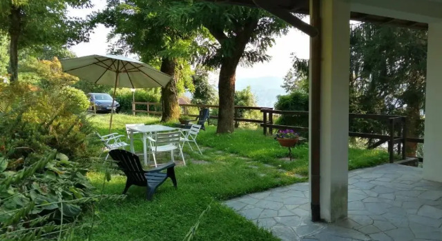 Balconata sul lago, Забронировать Отель Отели Армено с парковкой, Парковка