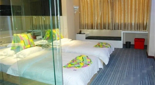 Guangan Pinrui Business Hotel, Varaa Hotelli Hotellit Sichuan pysäköinnillä, Pysäköinti