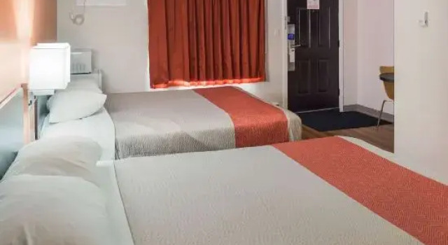Люкс Motel 6-Fort St. John, BC